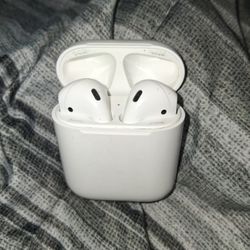 Apple AirPods 2nd Gen Wireless in Ear Earbuds with Charging Case, White