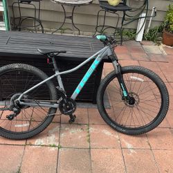 Marlin#5 Trek Mountain Bikes 