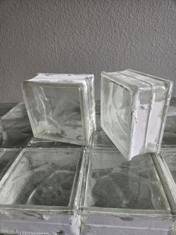 GLASS BLOCK 8X8X4