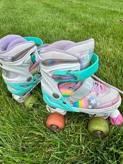 Girls adjustable roller skates that light up (kids size 9-12)