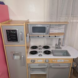 KidKraft Natural Uptown Kitchen 