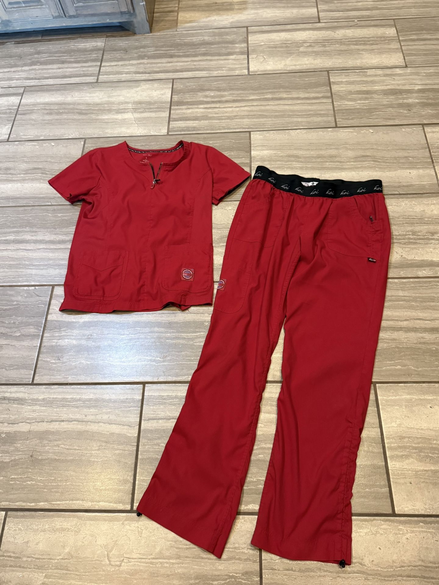 Koi Sz LT Scrub Set