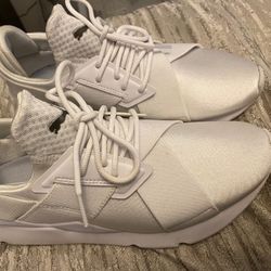 All white Women’s Size 8.5 Puma, Worn Once 