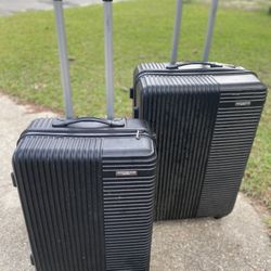 Nice Set Of Luggage 