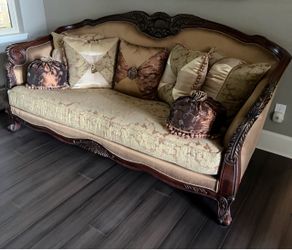 Gorgeous Sofa wood Trim