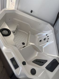 2022 Near New Hot Spring Spas TX Hot Tub 2-3 Person 11 Jets - Frankston, TX