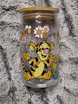 Winnie-the-Pooh 16oz Libbey Cup / Glass Can with Lid and Straw