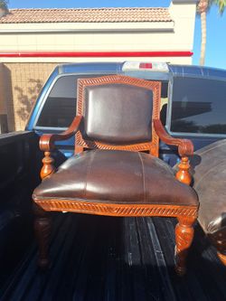 Executive Accent arm Chair and ottoman