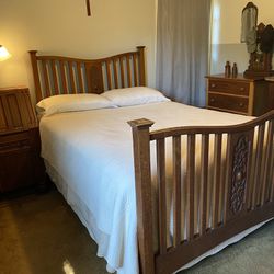 Solid Oak Antique Queen Bed Frame 