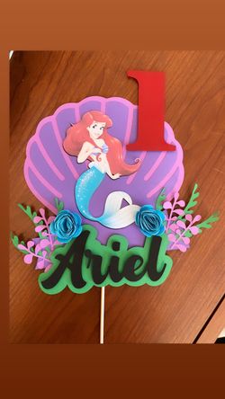 Cake topper