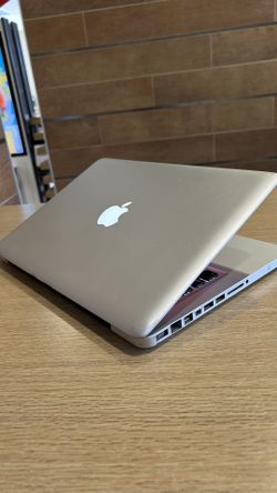 Apple MacBook Pro 13” I5/8GB/256GB SSD $140