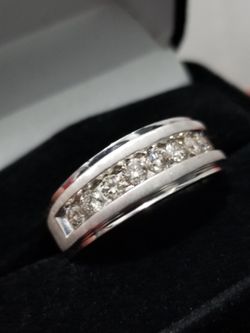 Mens 1ct tw 10k White Gold