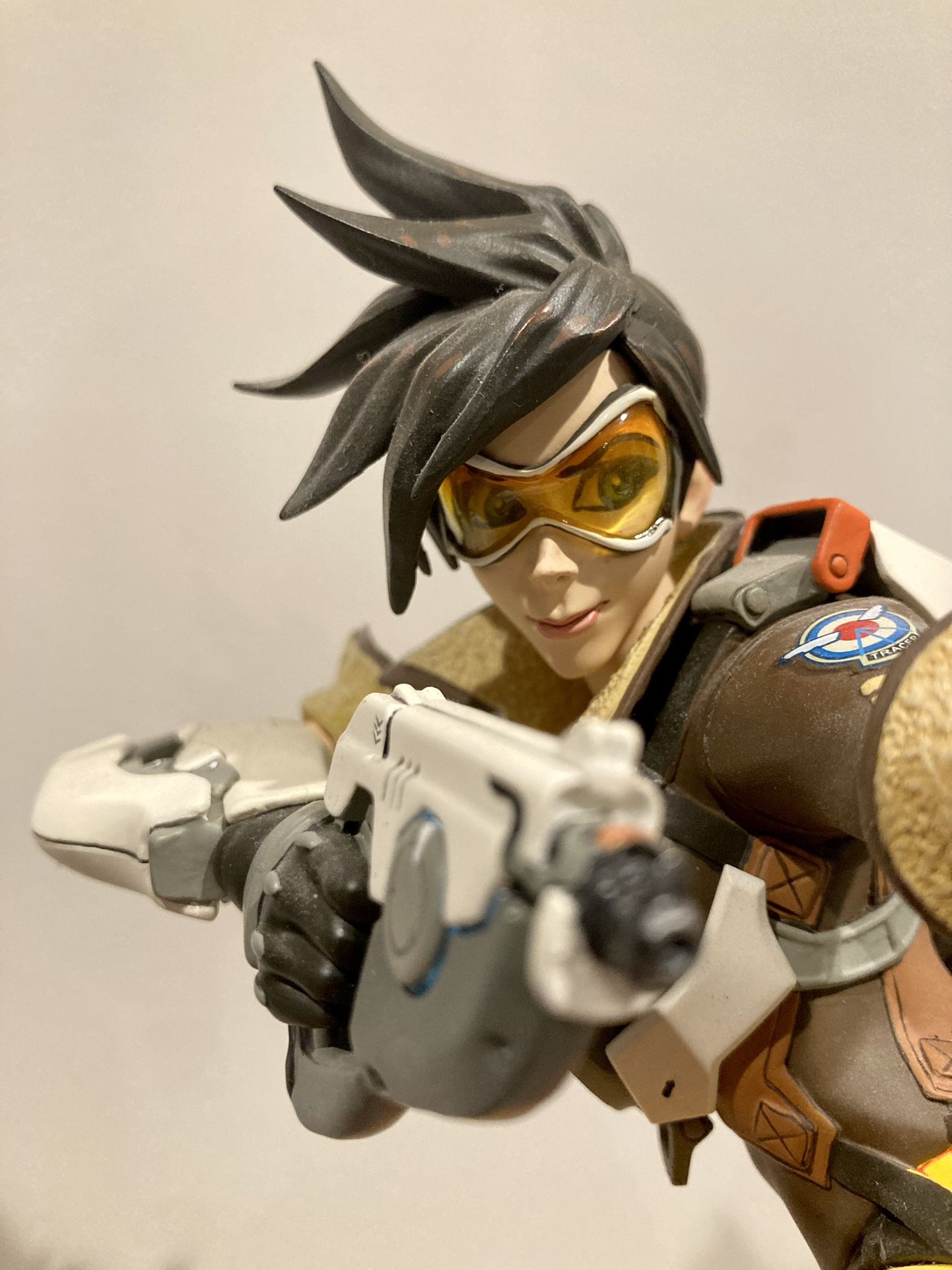 Tracer Custom Statue 1/3 1/4 fits Overwatch Painted Video Game Figure