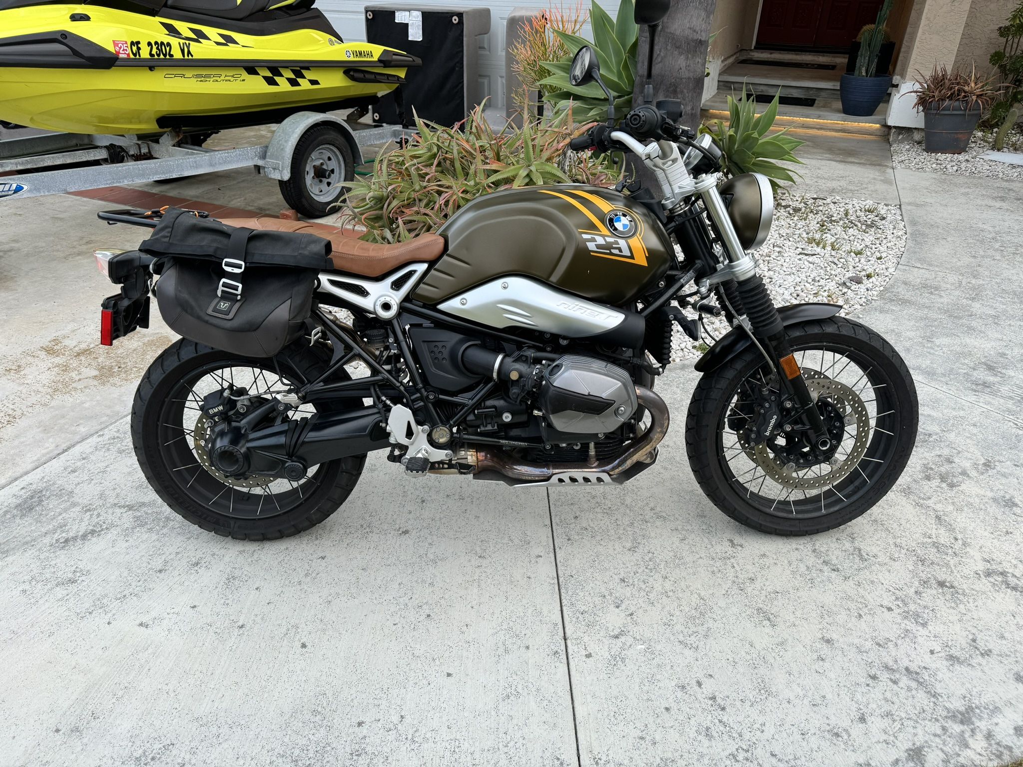 BMW rninet