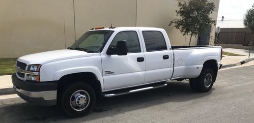 Chevy Silverado 3500 HD LB7 4x4 Duramax Dually