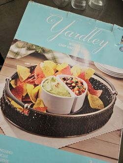 Yardley Woven Chip and Dip Set