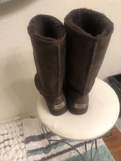 Ugg boots size 7 like new real dark brown ( tall ones)