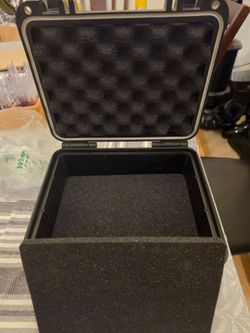 Vanguard Supreme 27F Waterproof Hard Equipment Case with Foam – Black