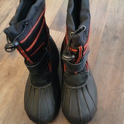 Snow Boots Size 3