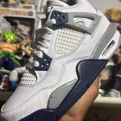 Midnight Navy Jordan 4