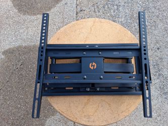 Full Motion Articulating TV Wall Mount/Soporte de Pared Articulado para TV con Movimiento Completo