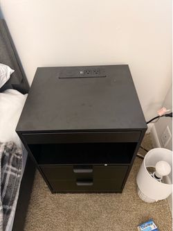 Black night stands