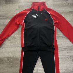 NIKE TECH TRACK SUIT SET BRAND NEW