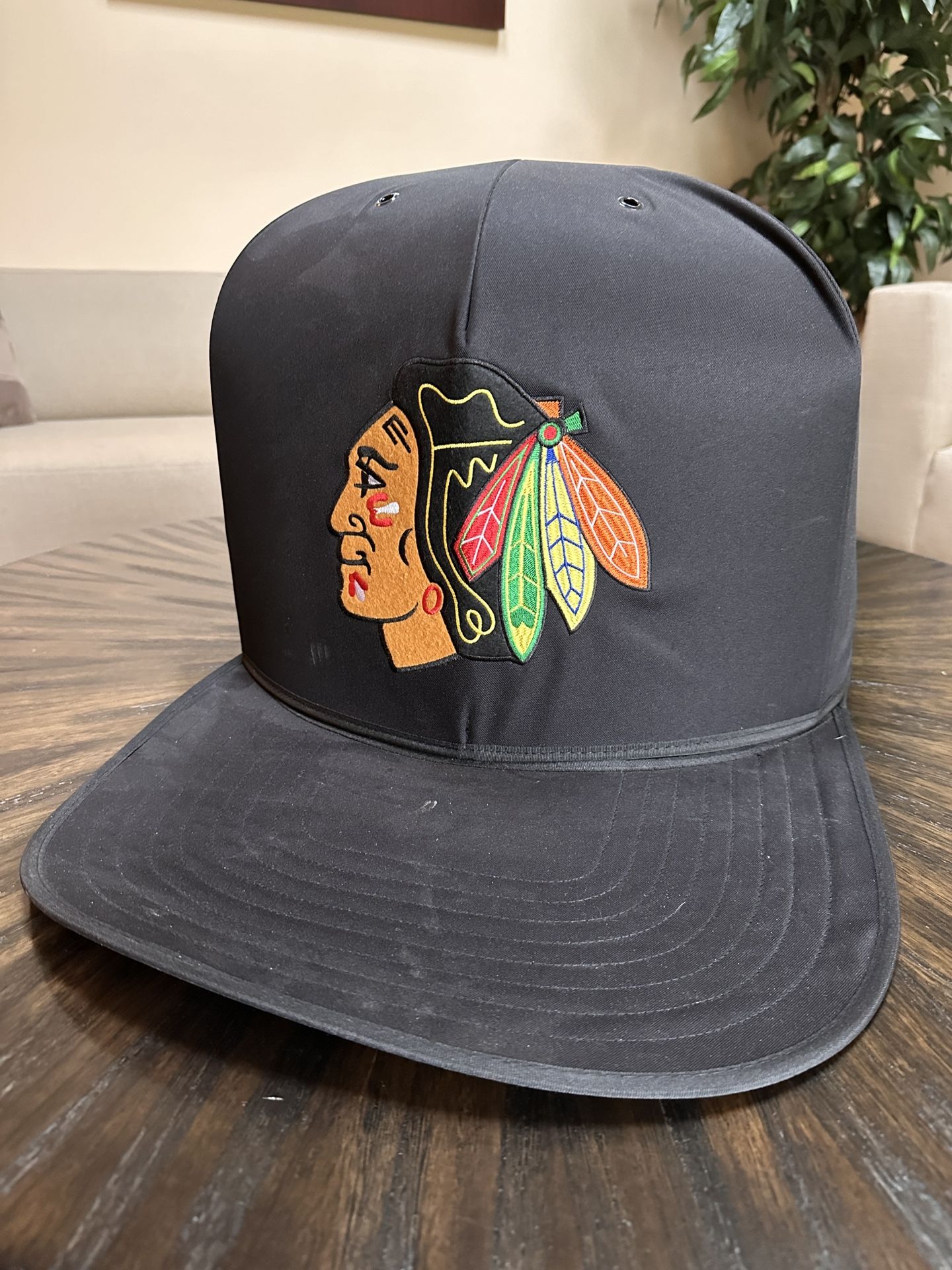 Chicago Blackhawks Plush Pet Nap Cap Dog Bed - Black