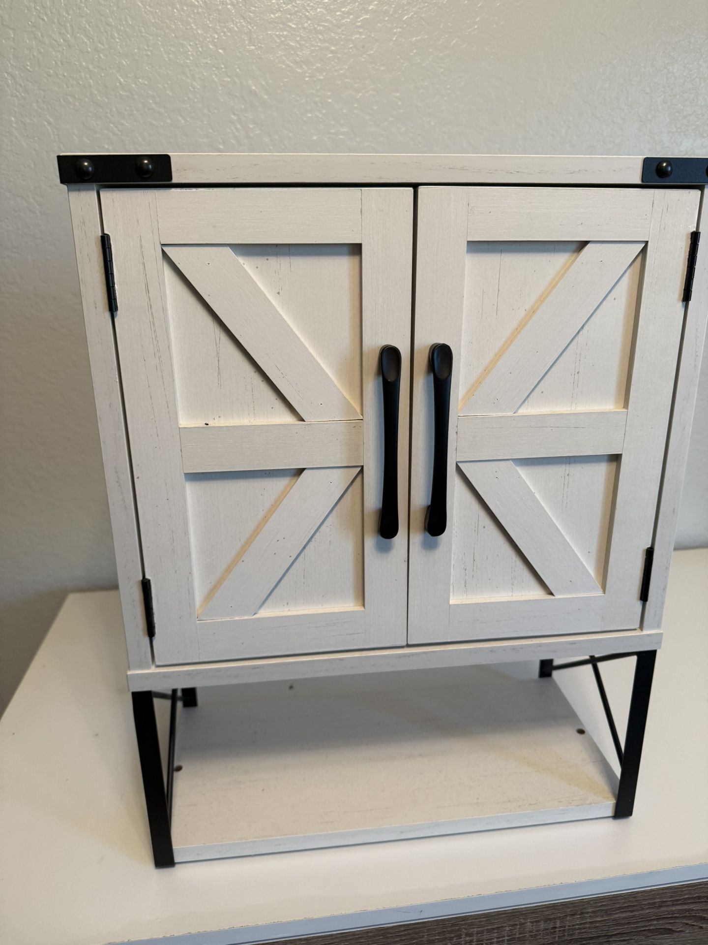 Farmhouse Style Small Cabinet with Double Doors and Shelf