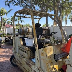 Tow Motor Forklift (needs work) 