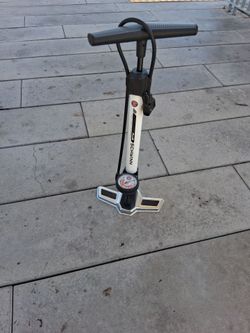 Bicycle pump
