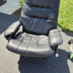 Leather Chair 