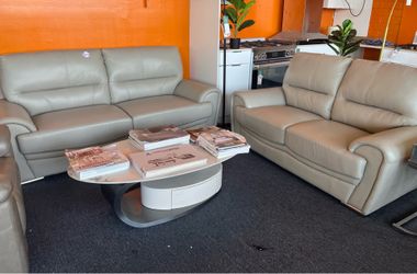 Two-piece genuine leather sofa set，$2100