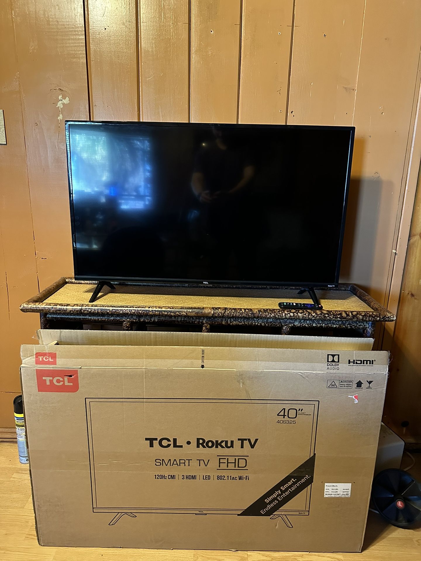 TCL Smart TV 40” Roku 1080p
