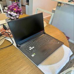 ROG Strix Scar 17