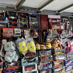 700 Toy Cars & Trucks. Hotwheels, Plushies and more!