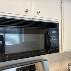 GE Spacemaker Over-the-Range Microwave