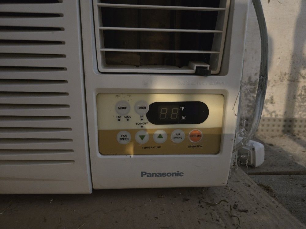AIR CONDITIONER