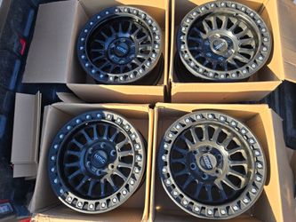 KMC IMPACT BEADLOCK FORD F150 RAPTOR WHEELS SIZE 17" BOLT PATTERN 6X135 PRICE 1200