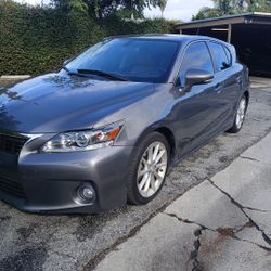 2013 Lexus CT 200h