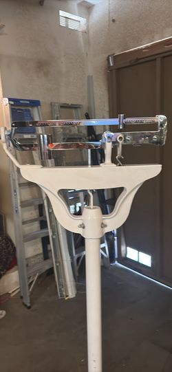 Antique/vintage scale