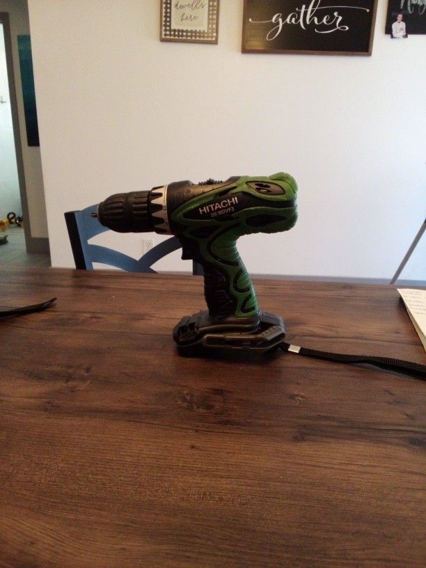 Hitachi Dsl8dfl 18V Cordless Drill Driver
