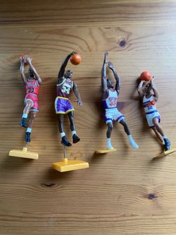 NBA FIGURES LOT PIPPEN,KIDD,ONEIL,AND EWING