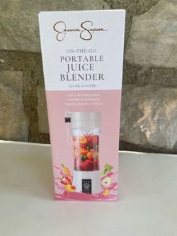 Jessica Simpson On-The-Go Portable Juice Blender—$9