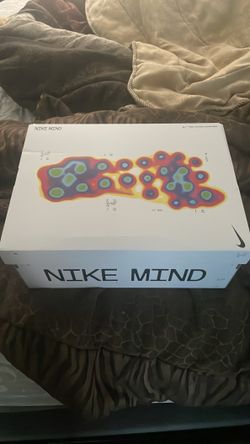 NIKE Mind 001