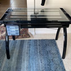 Art Desk