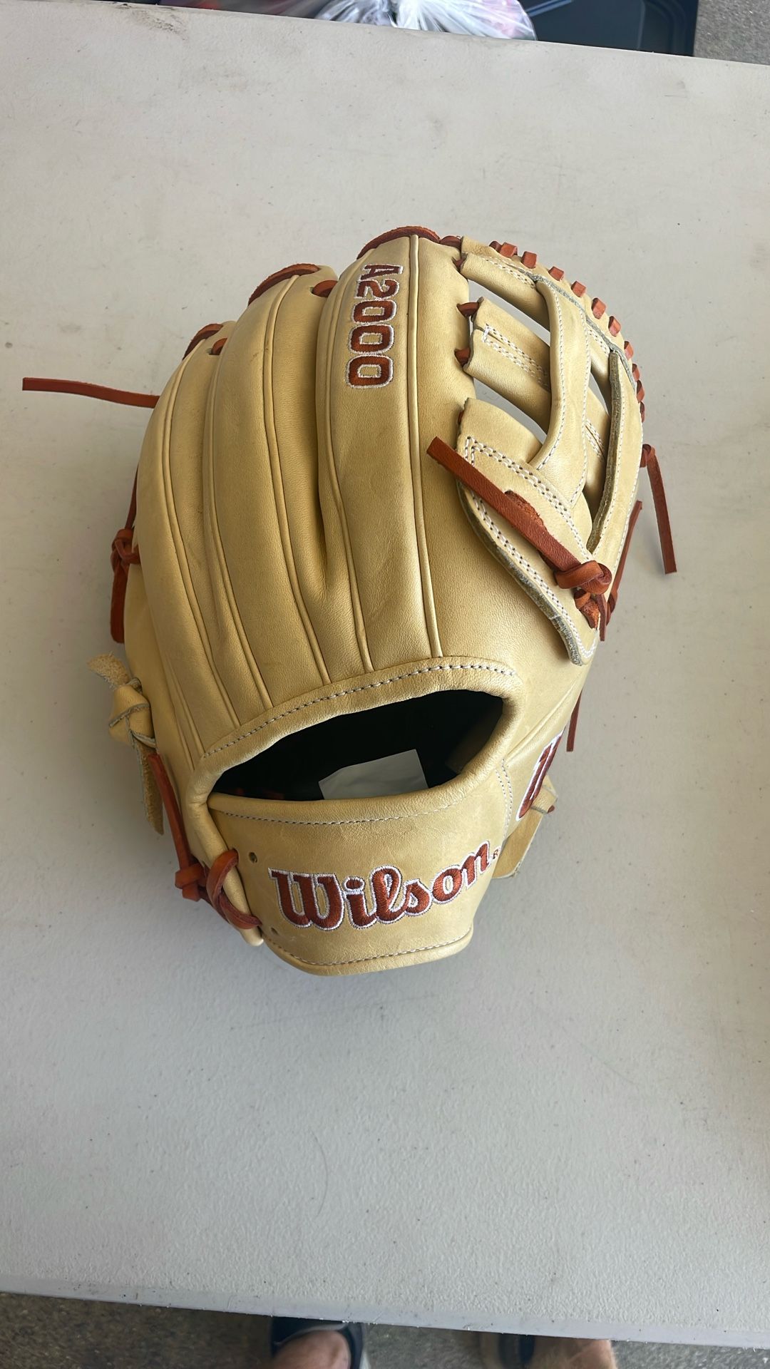 Wilson A2000
