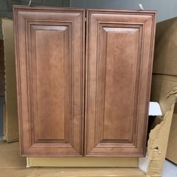 New in box - Custom made Thomasville cabinet   Width:27" x Depth: 25" x Height: 33" 