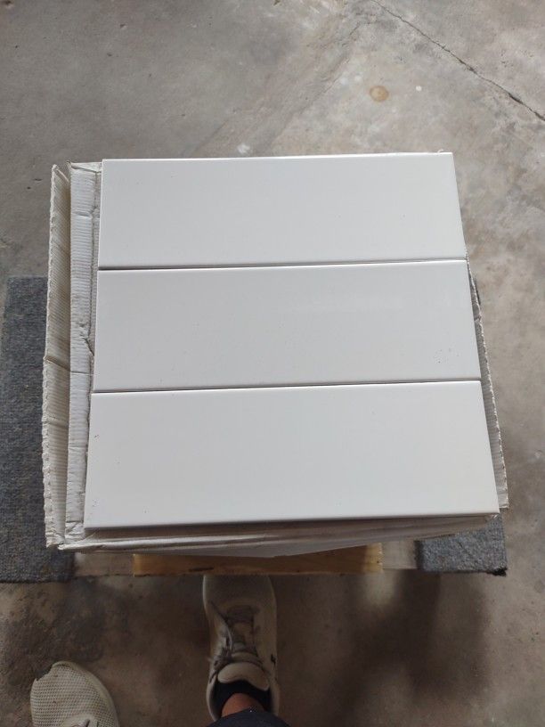 4x12 Shiny White Subway wall Tile 150sf