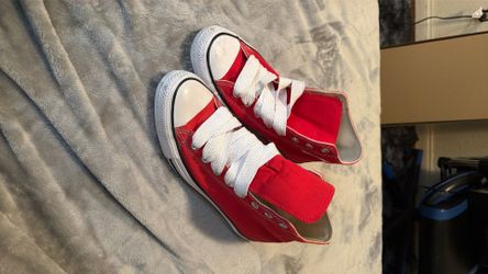 red hightop converse